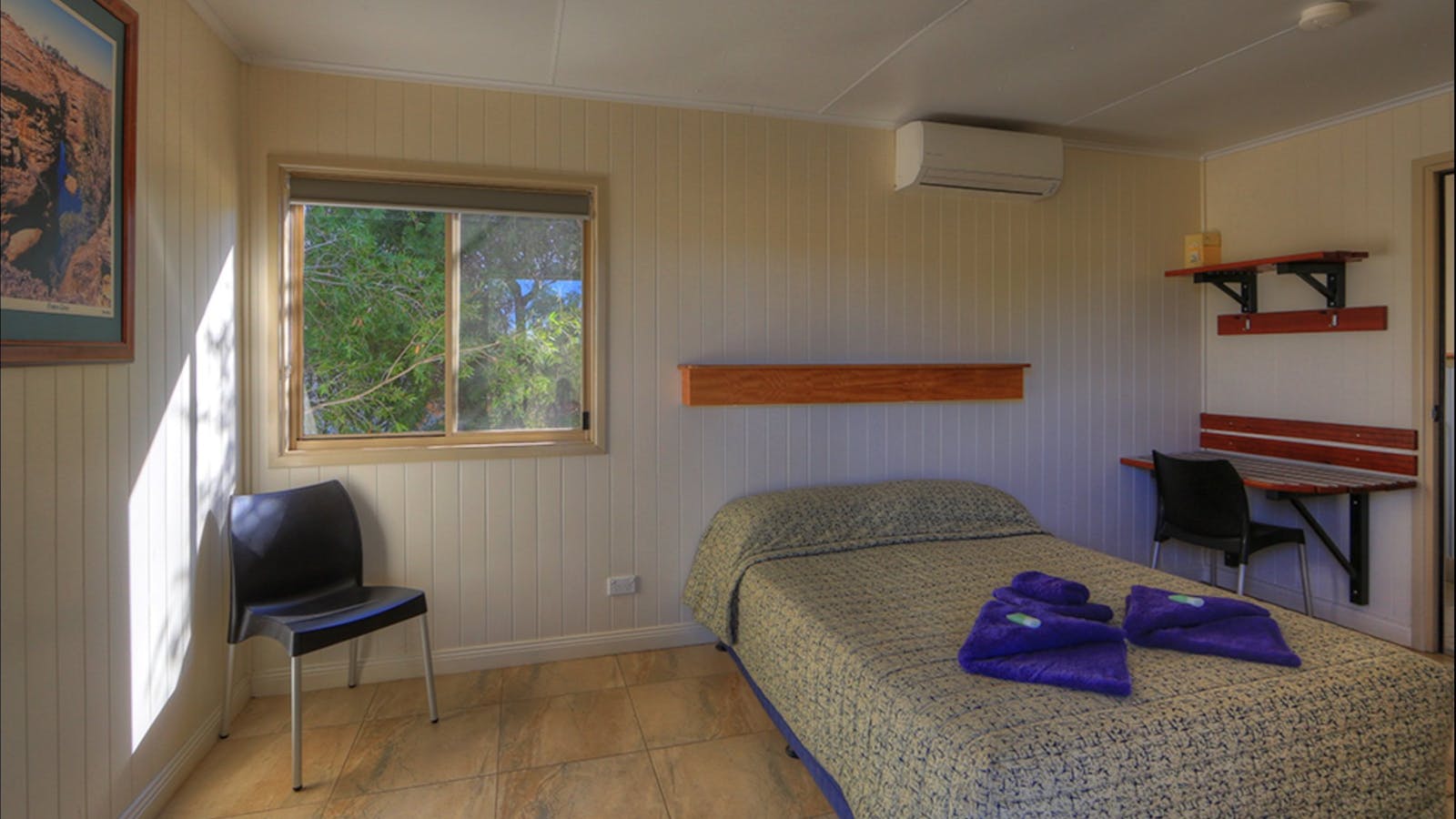 Boundary Hut bedroom
