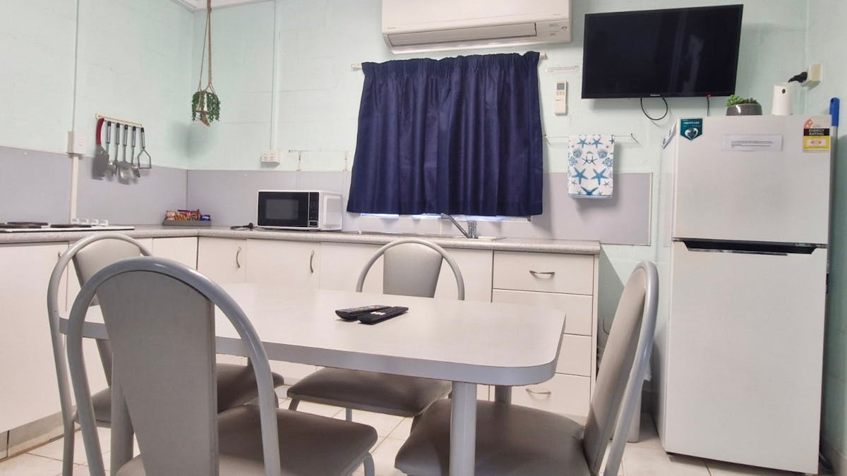 Karumba Accommodation Fully Self-Contained Kitchen