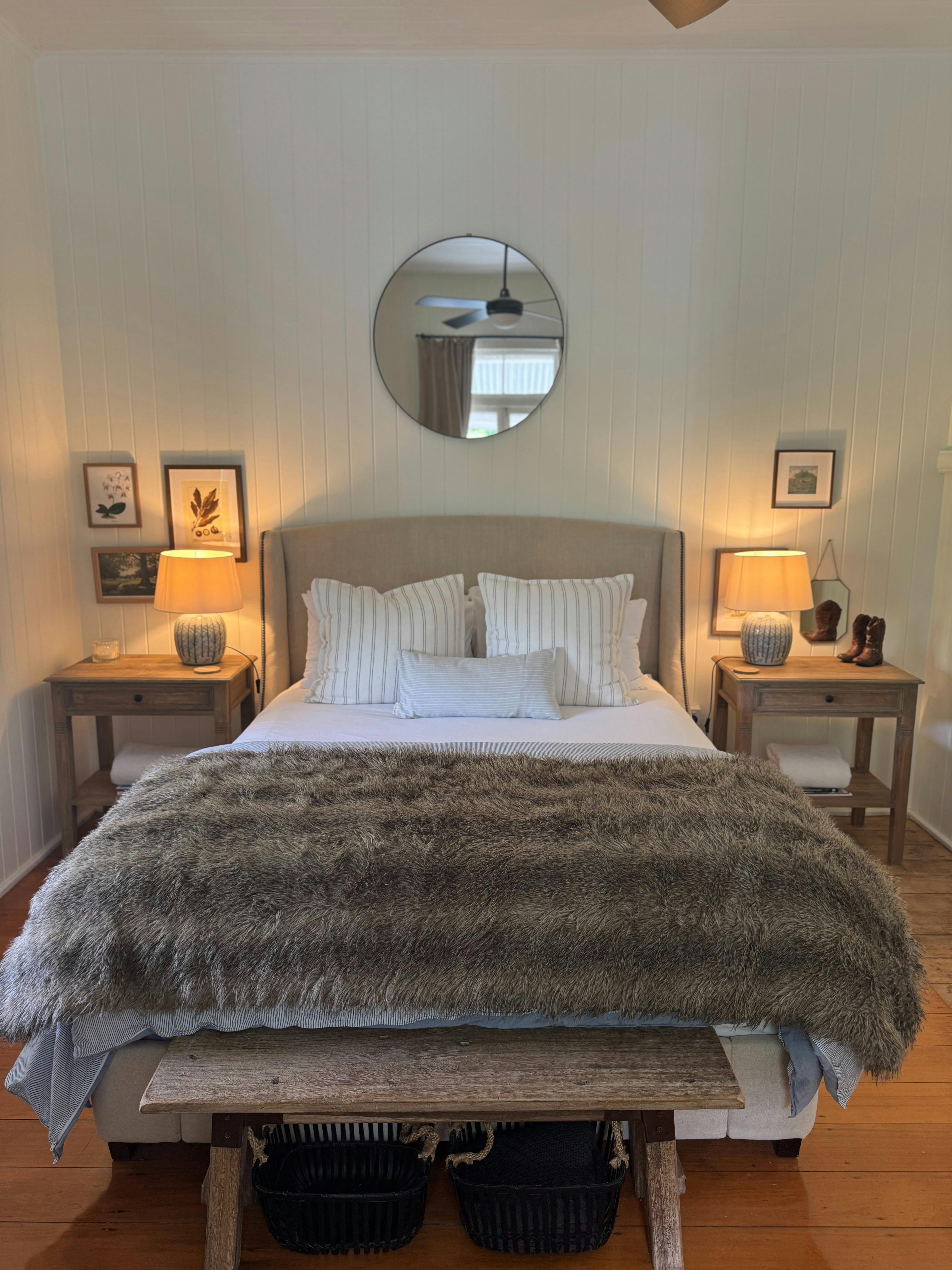 Main Bedroom 2, overlooking the front deck, luxury linen