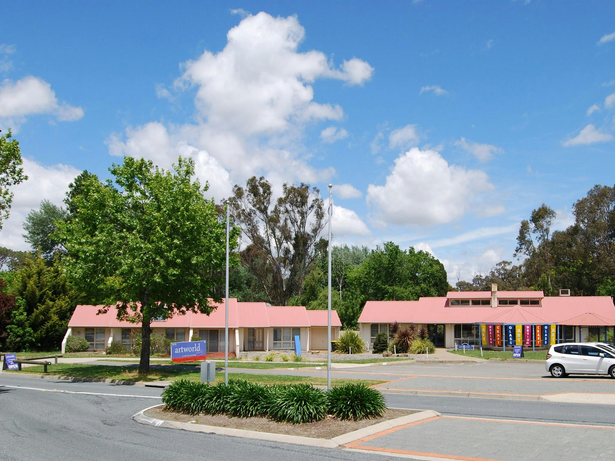 Streetview of the Aboriginal Dreamings Gallery buildings