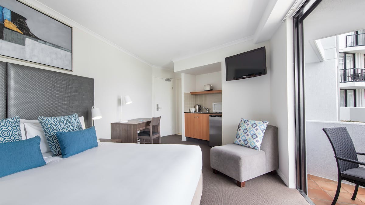 Mantra Coolangatta Beach - Studio Apartment
