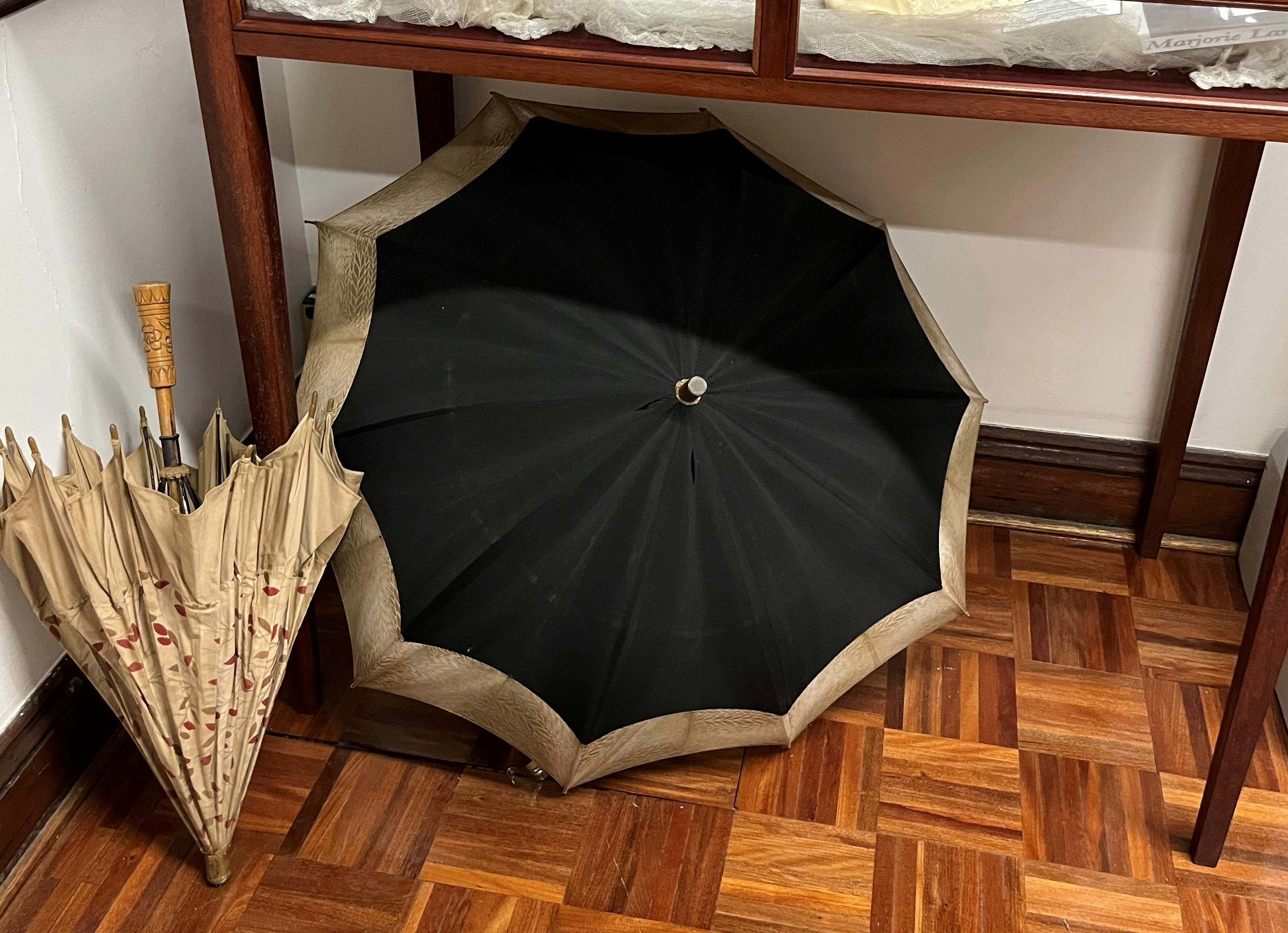 This goes with that: An exhibition by the Australian Museum of Clothing and Textiles