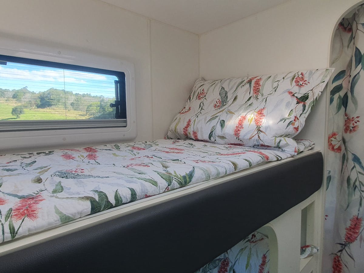 Honeyeater Haven at Crediton via Eungella Qld Two Single Bunks