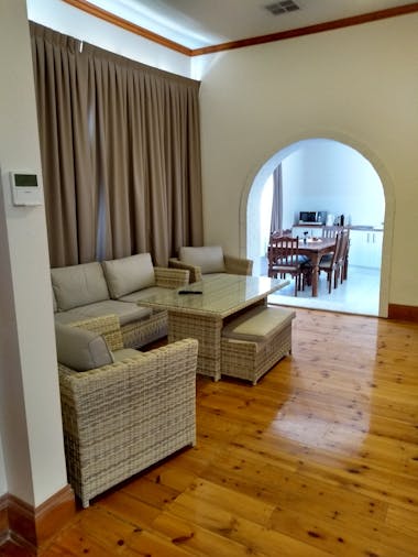 Adelaide Hills Birdwood Cottage