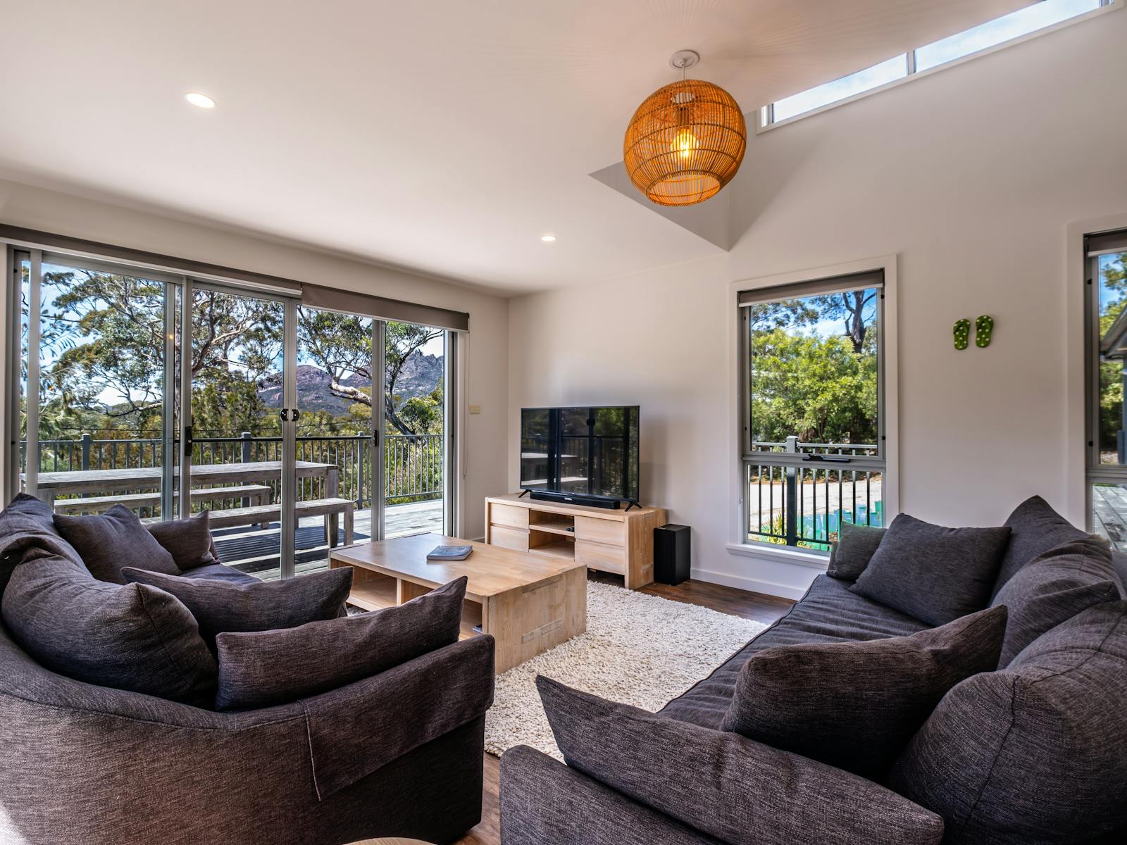 Living room with deck and Hazard mountain views