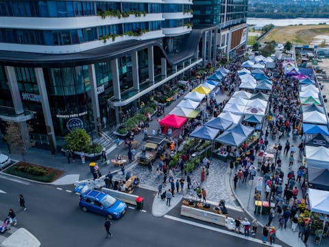 Wentworth Point Twilight Market