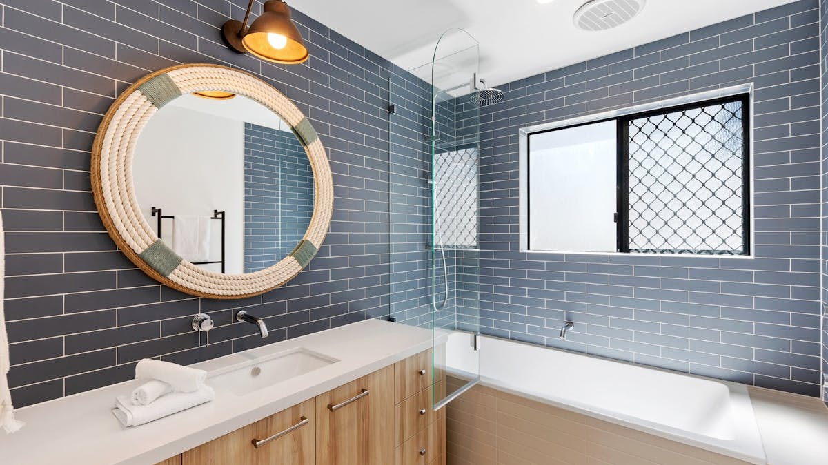 Three bedroom home in Miami - Bathroom