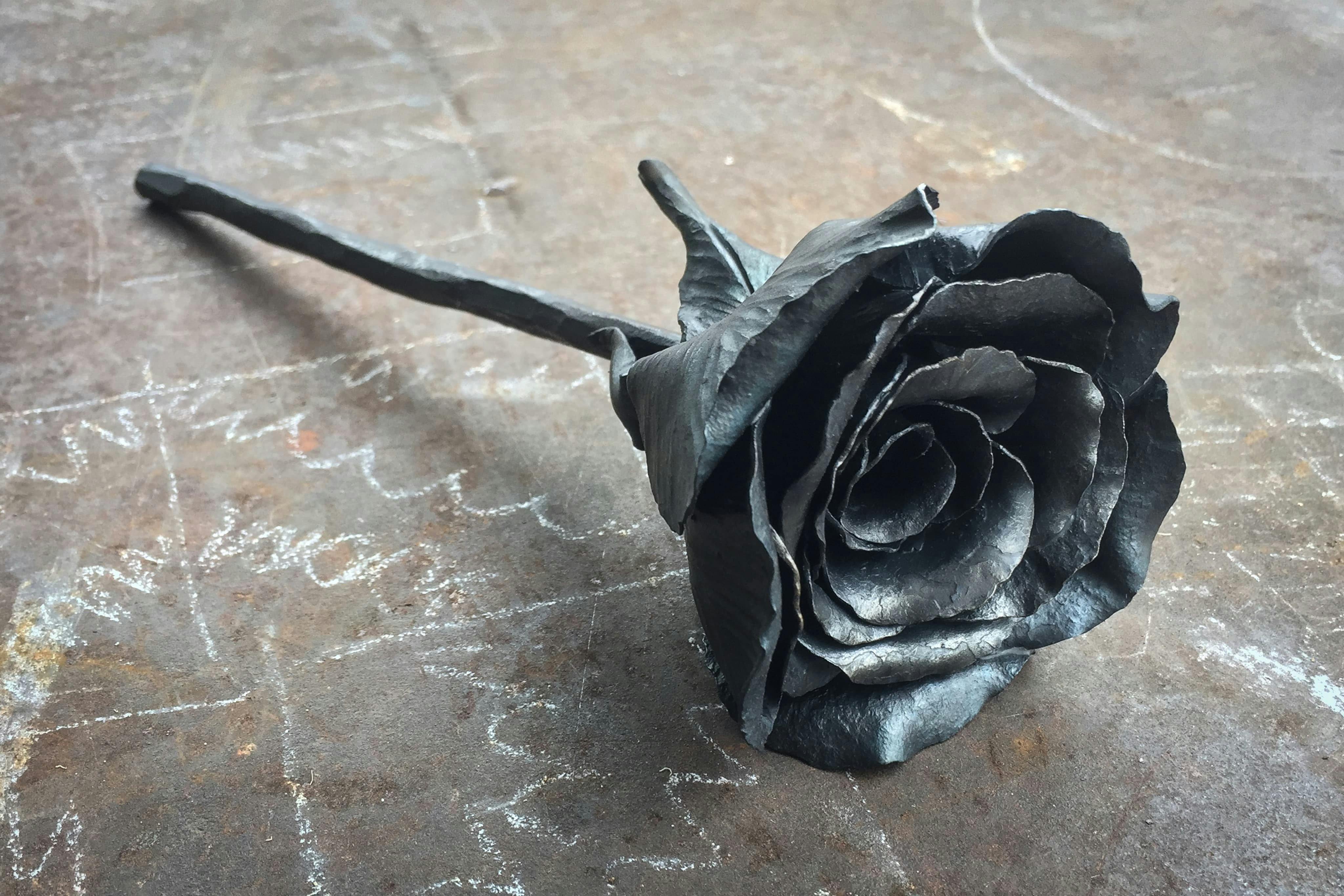 a steel rose made using decorative blacksmithing techniques
