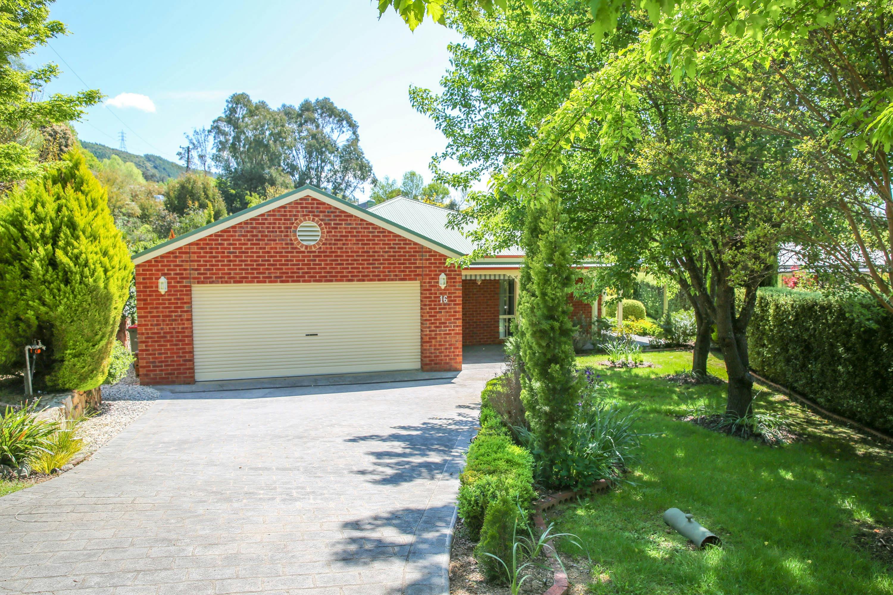 Mountain Thyme Entrance