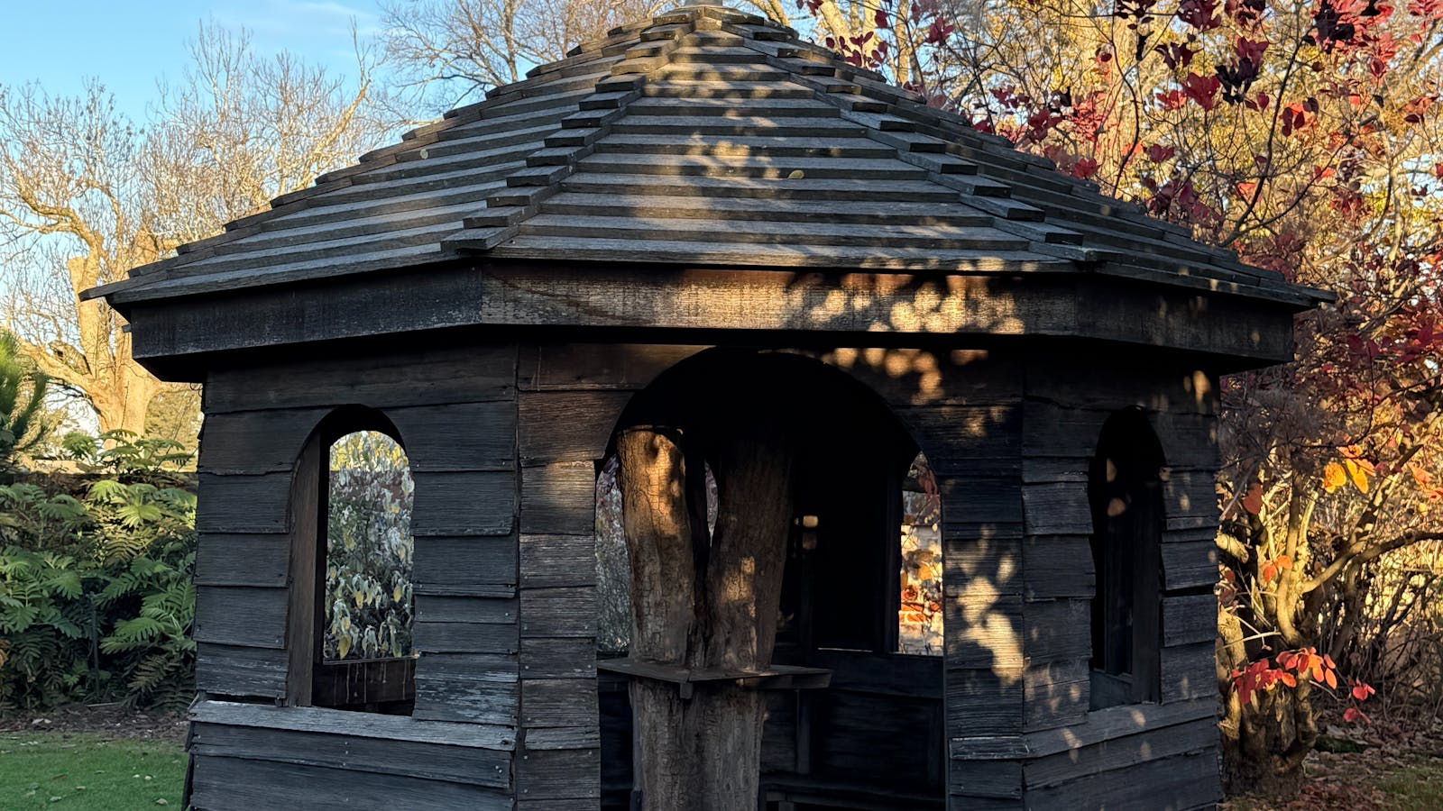 Timber heritage structure in the grounds of Woolmers Estate