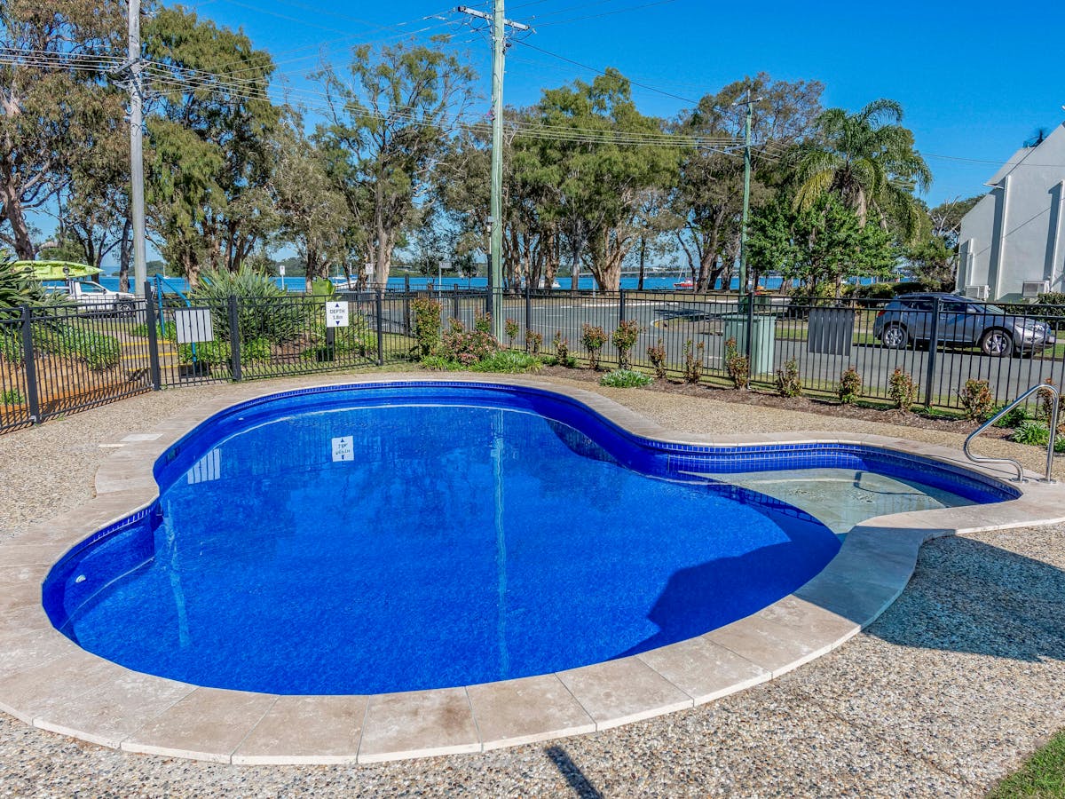 Complex pool