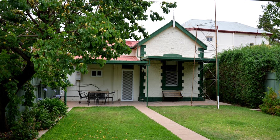 COTTAGE three bedroom
