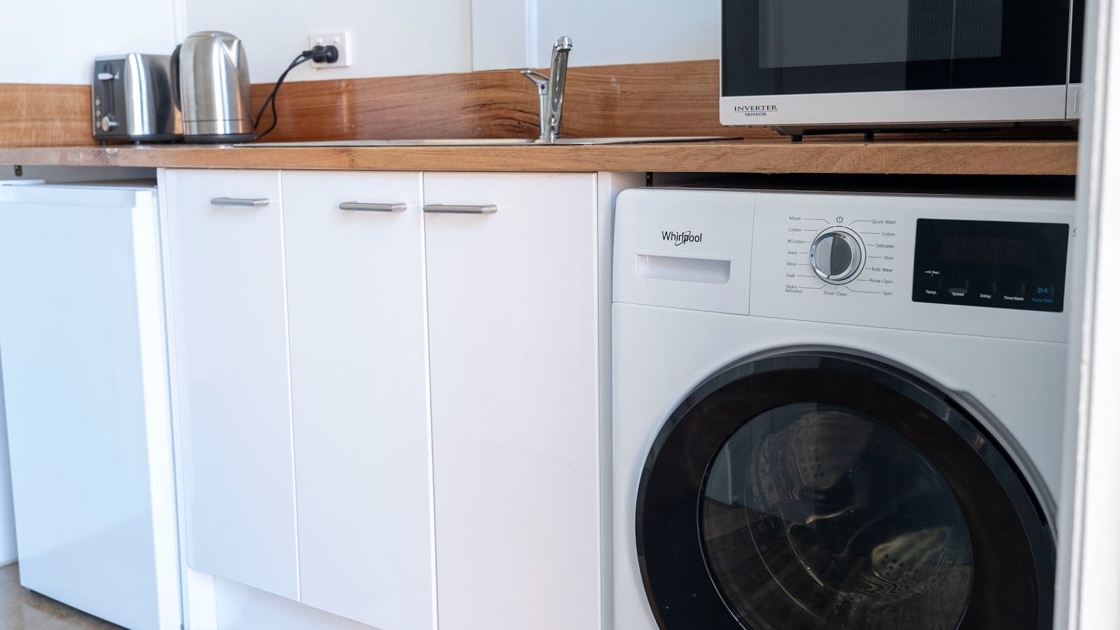 Kitchen and Laundry at Maydena Lodge