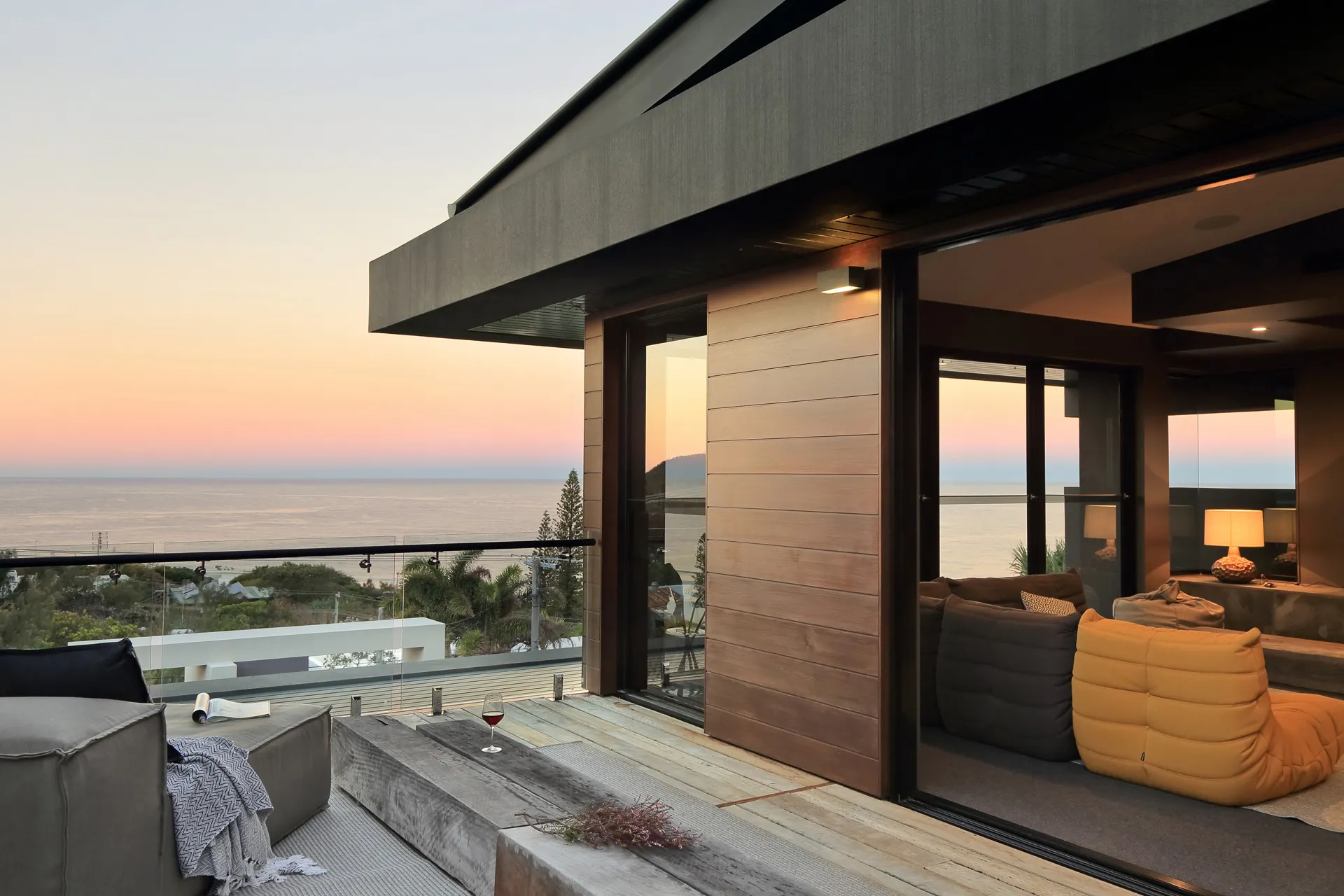 Sonos Sound System, Spectacular Ocean Views & Luxury finishes