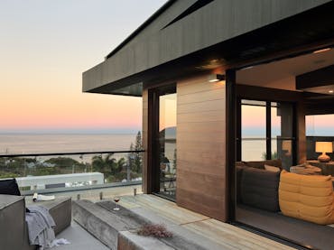 Sonos Sound System, Spectacular Ocean Views & Luxury finishes