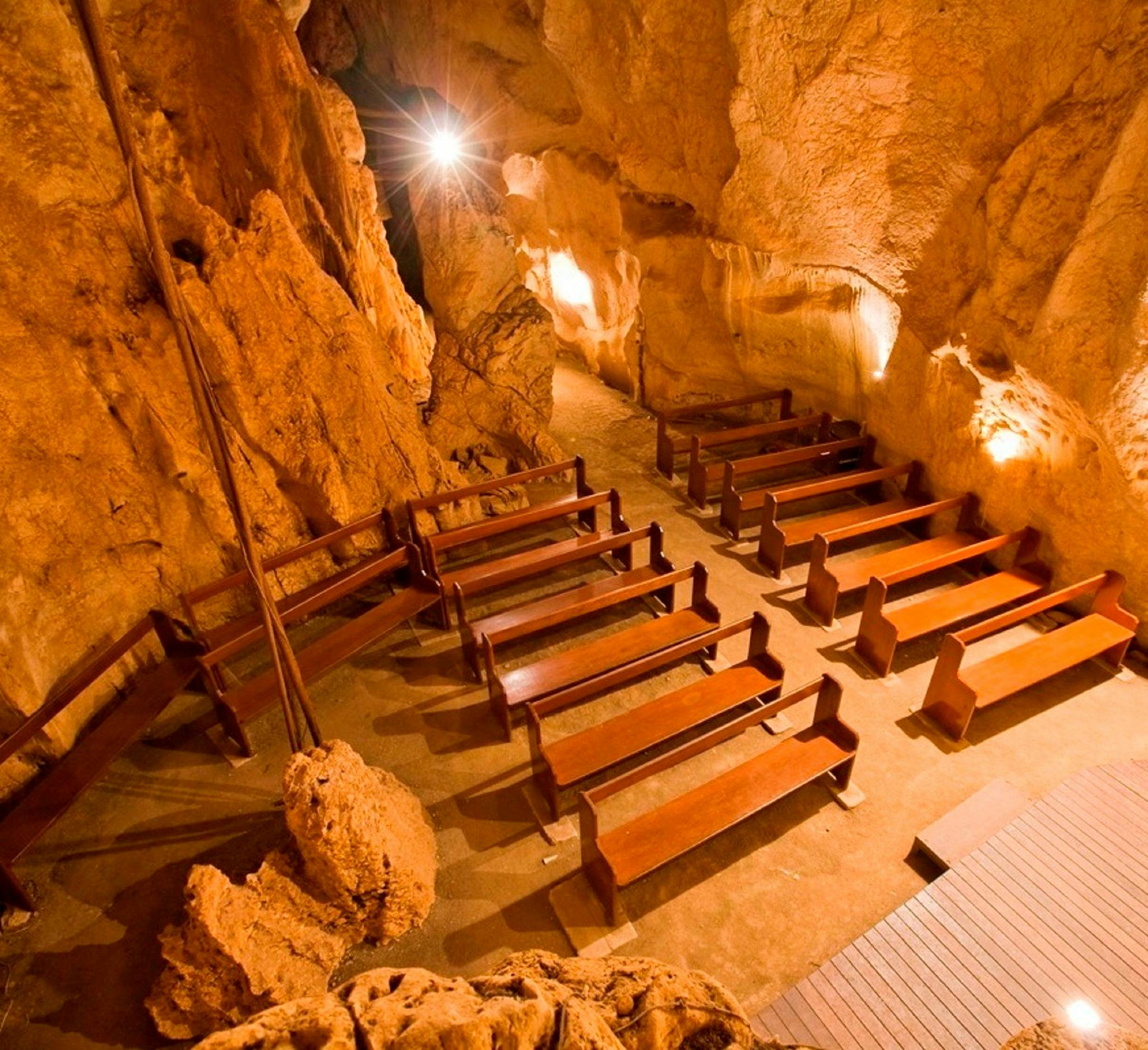 Capricorn Caves