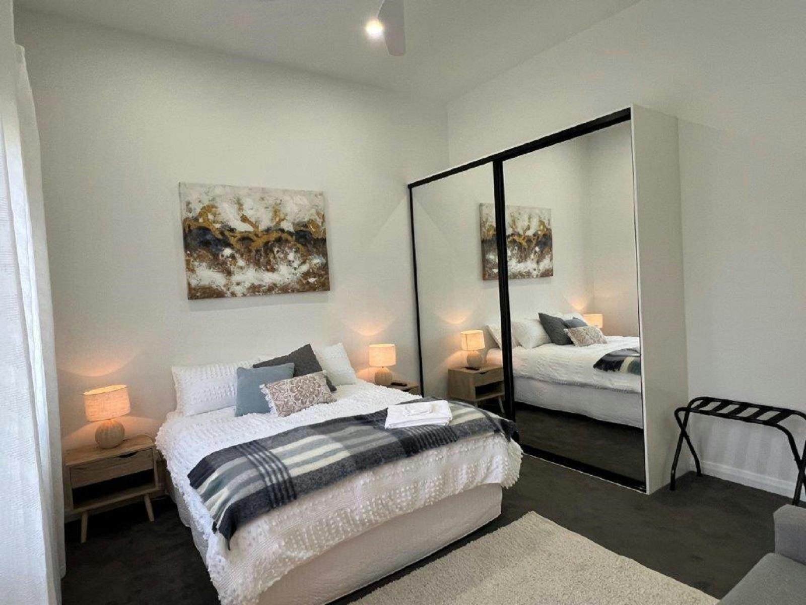 Bedroom 2 - queen bed