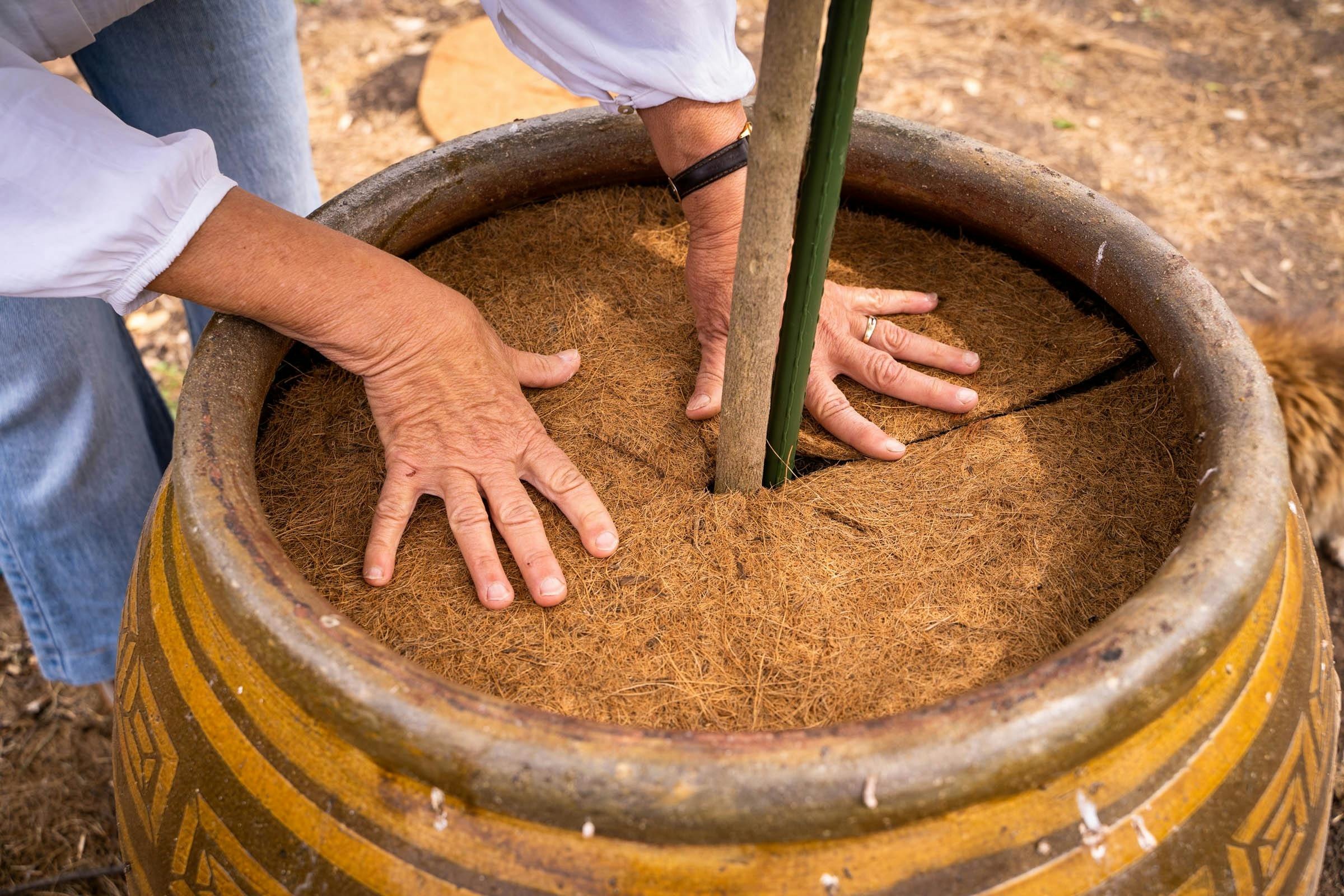 Protective mats for the top of your pots
