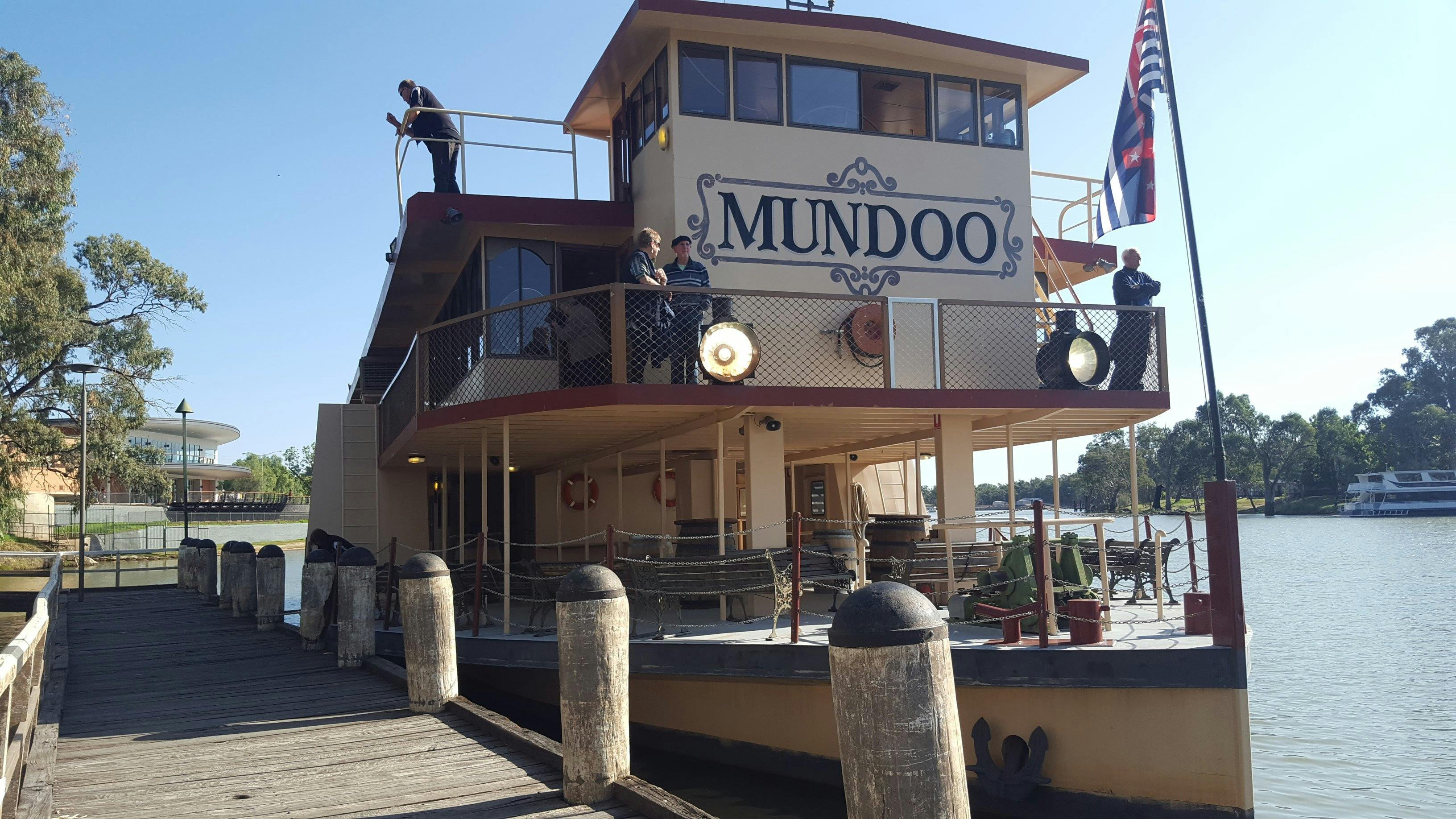 外輪船マンドゥー