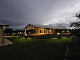 Bushlander Motel