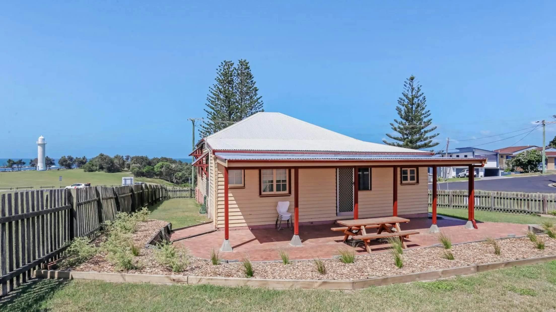 Pilot Hill Lighthouse cottage  is one of Yamba’s most sought-after holiday homes.