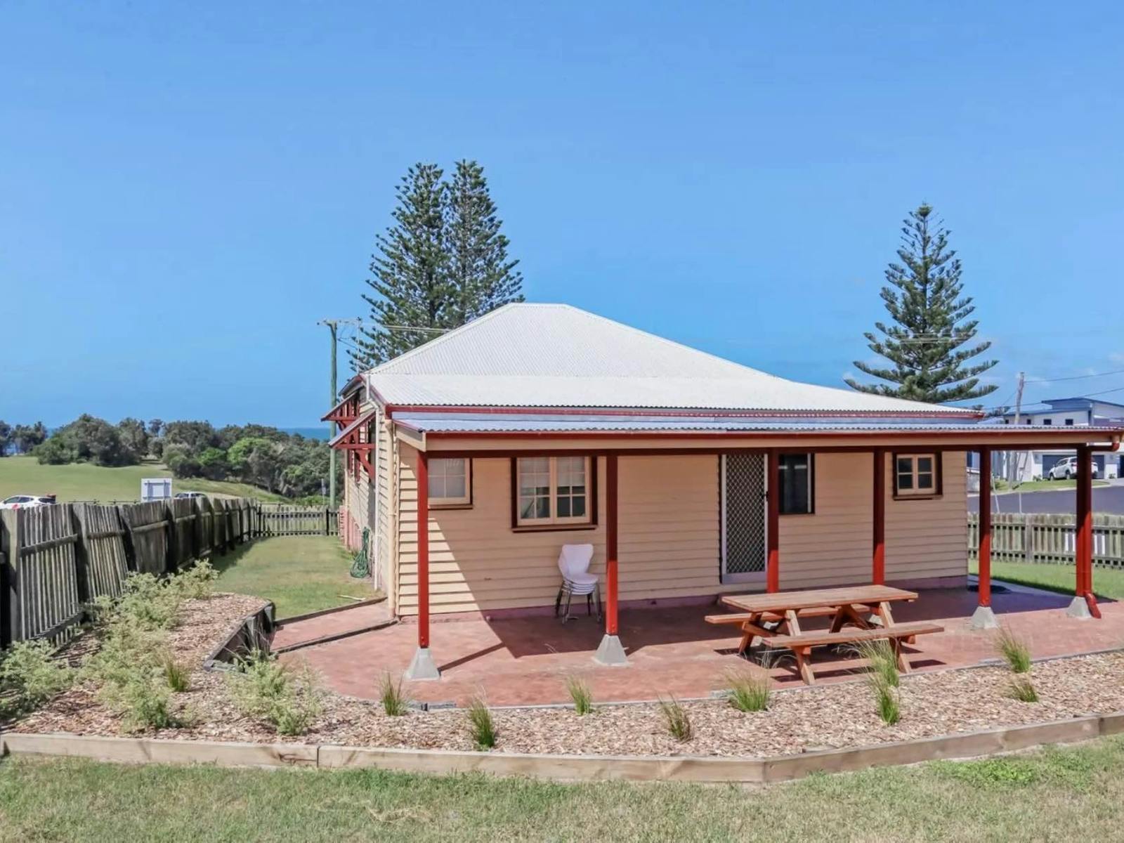 Lighthouse Cottage Pilot Hill | NSW Holidays & Accommodation, Things to ...