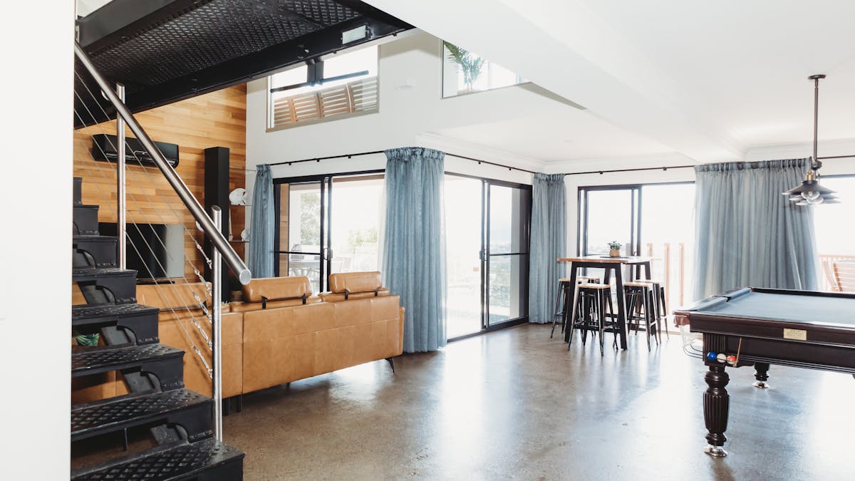 alt text=pool table, downstairs lounge and tv
