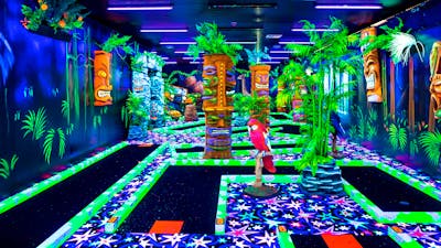 Glow in the dark mini golf