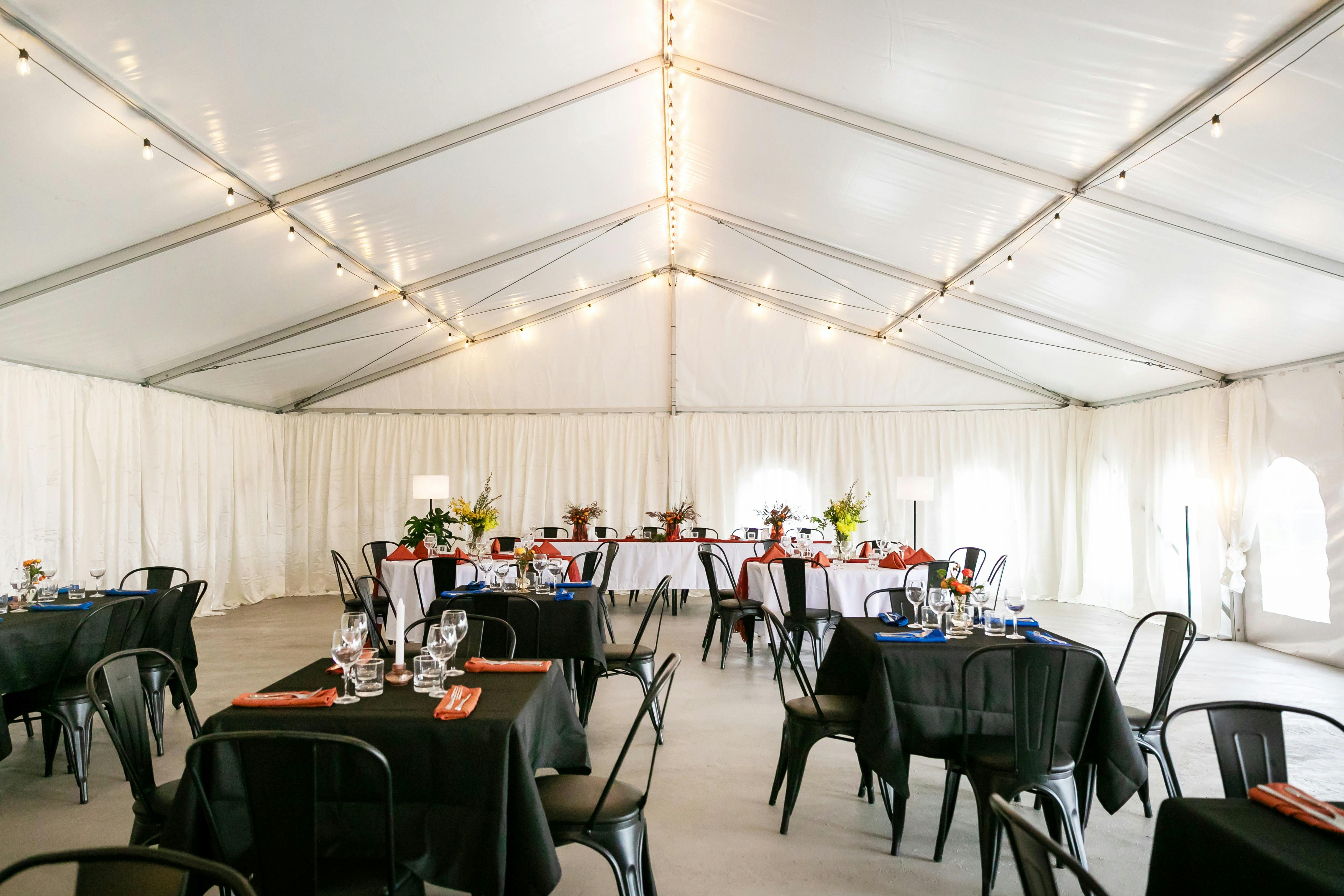 Seating plan in the wedding marquee. Also appropirate for parties and dinners.