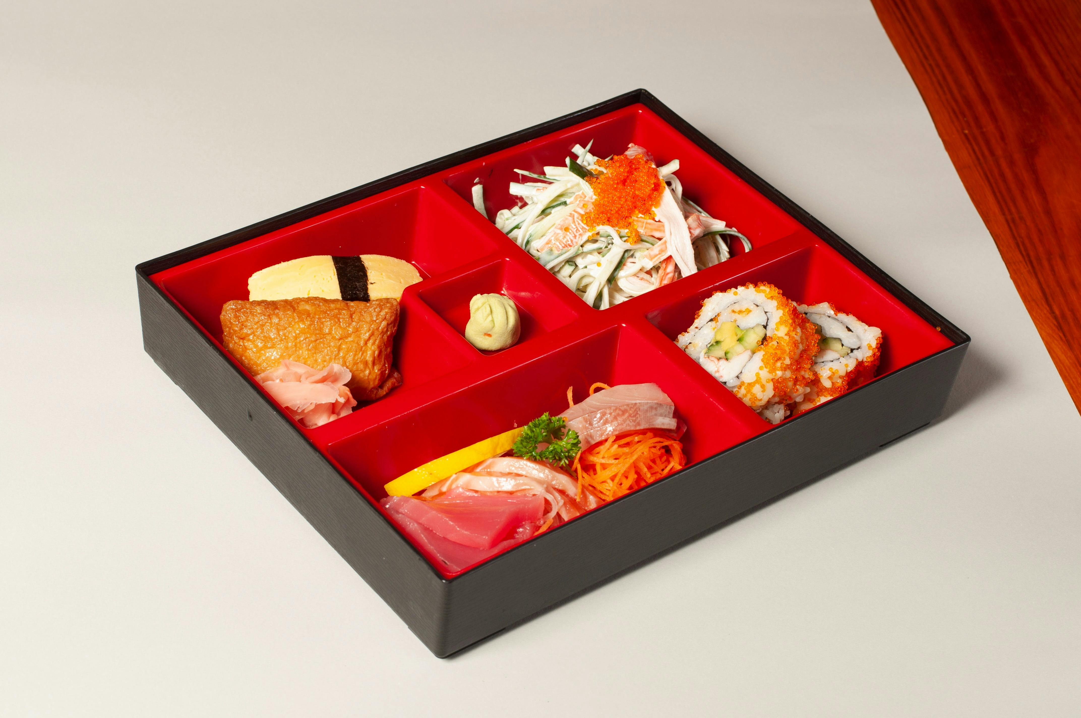 ichi offers different lunch sets in good deal.