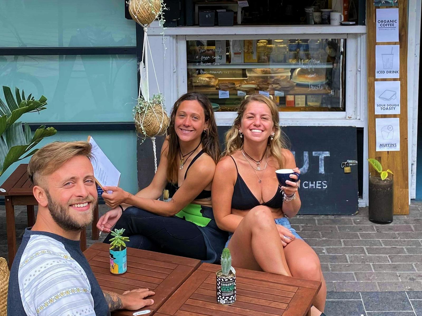 BOARDRIDER-BACKPACKER-BUDGET-MOTEL-MANLY-BEACH-SPROUT-CAFE