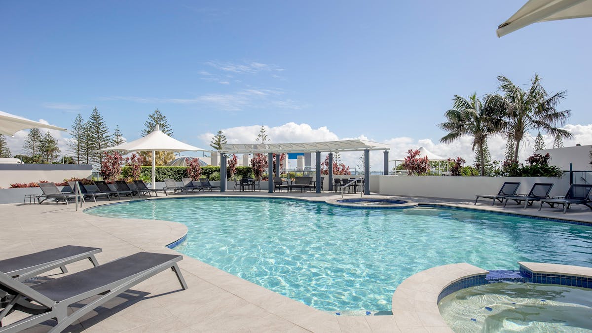 Mantra Mooloolaba Beach - Swimming Pool