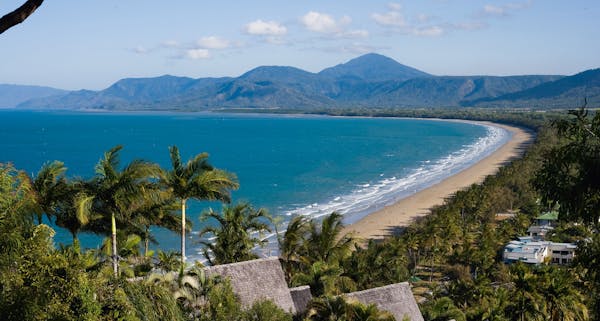 Four Mile Beach | Cairns & Great Barrier Reef