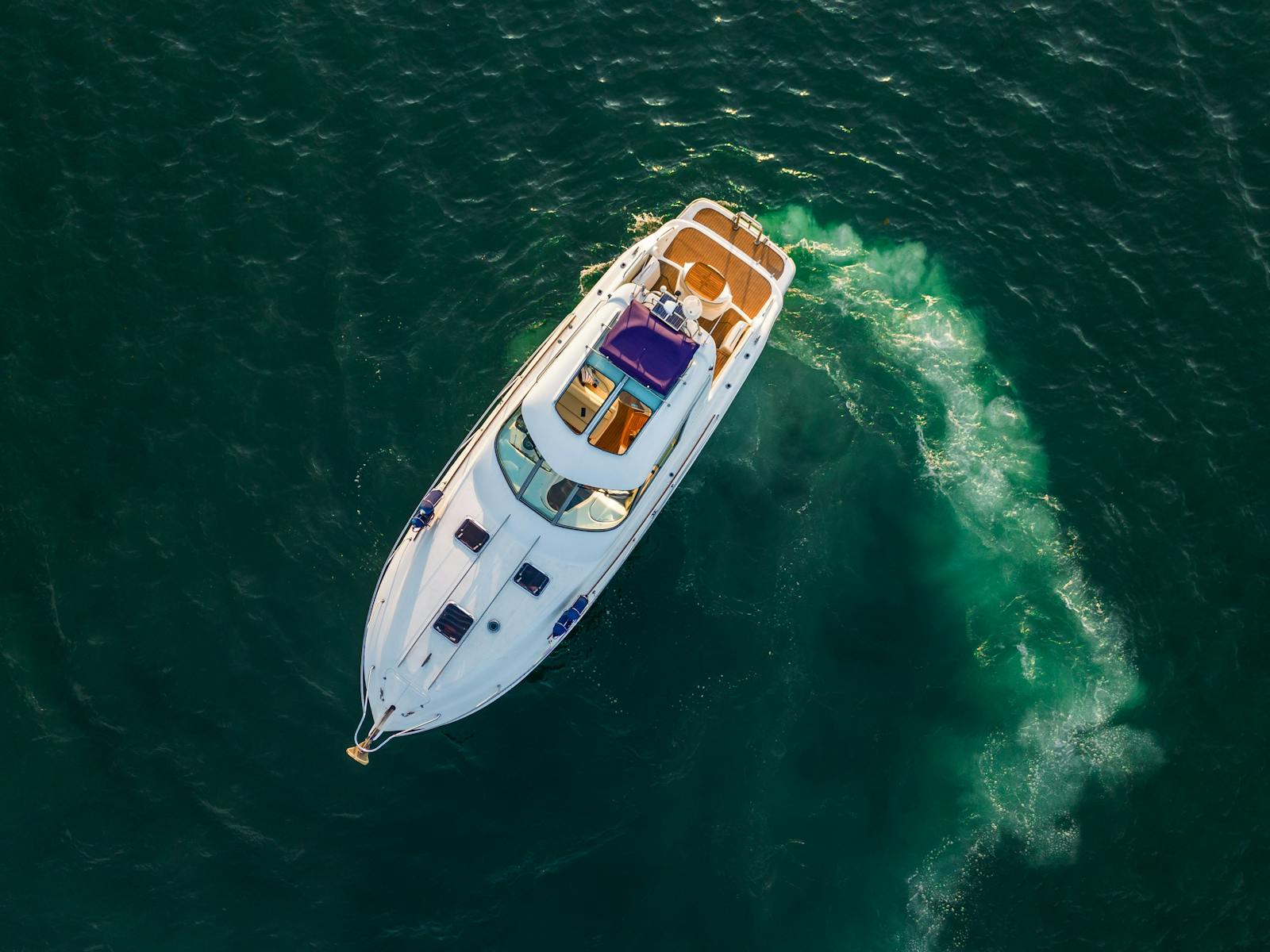 シドニー豪華クルーズ MV インセプション