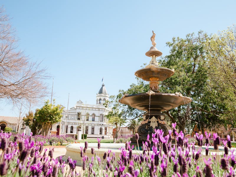 Town Hall over the fountain