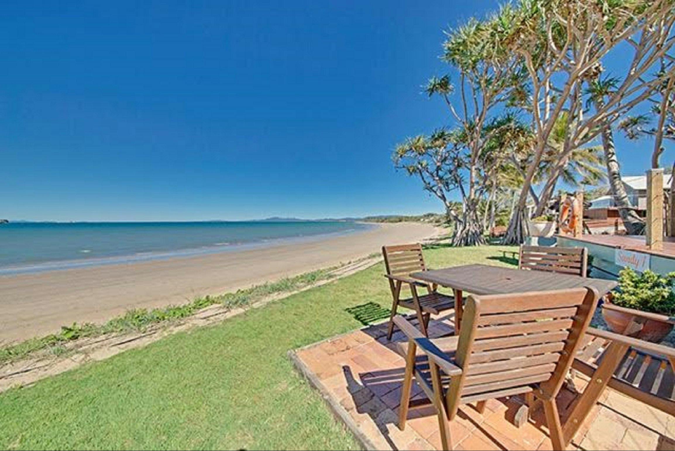 Beachfront Zilzie Holiday Home And Cottage Accommodation