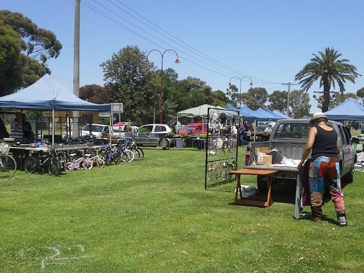 Cobram Market 2017