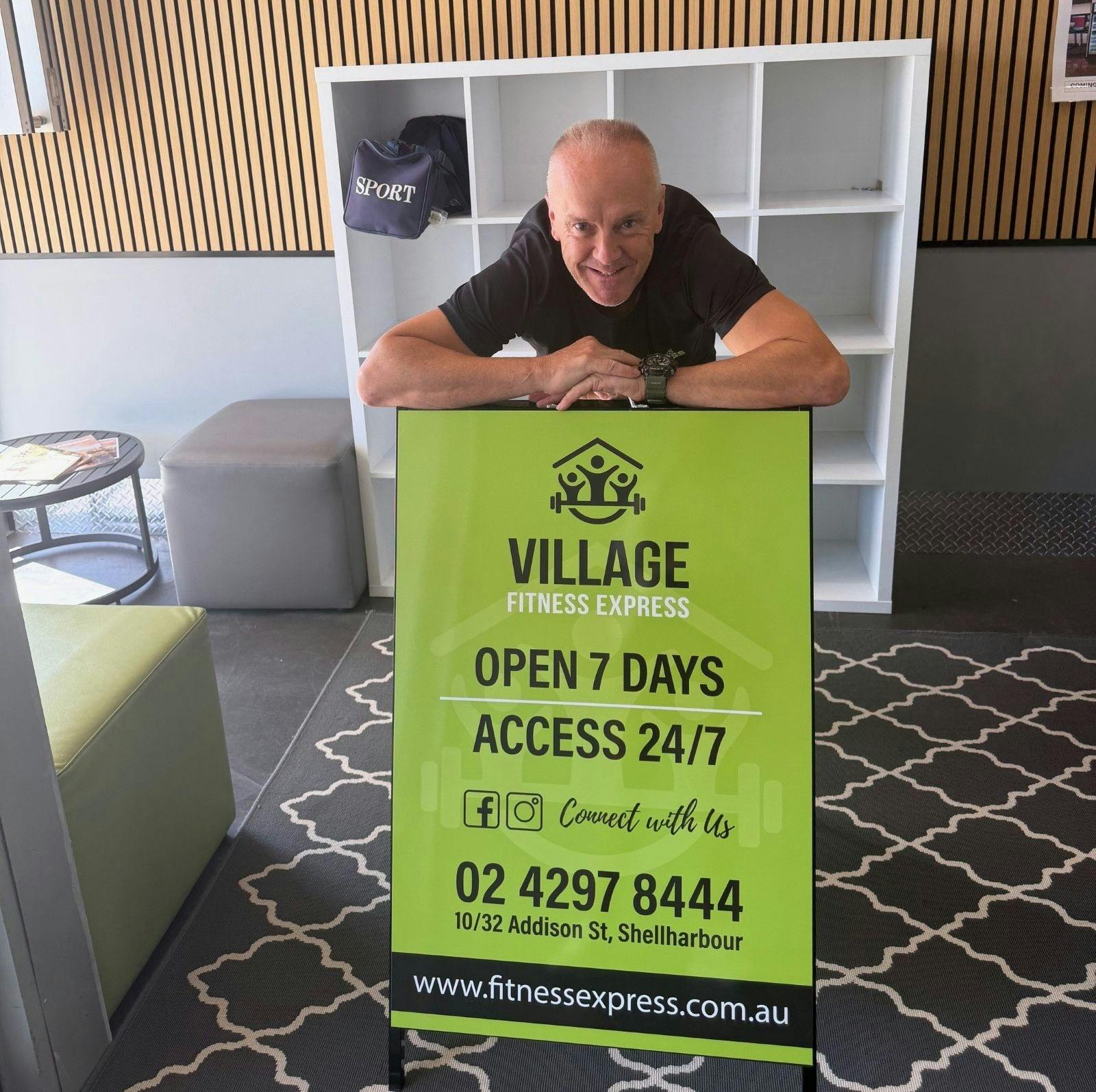 Owner at Reception to gym
