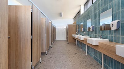 TOURIST PARK BATHROOMS