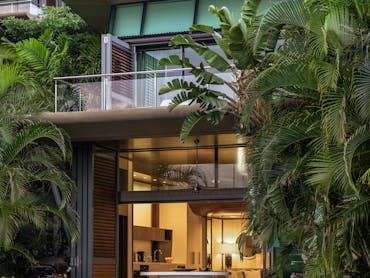 Yacht Club Villas
