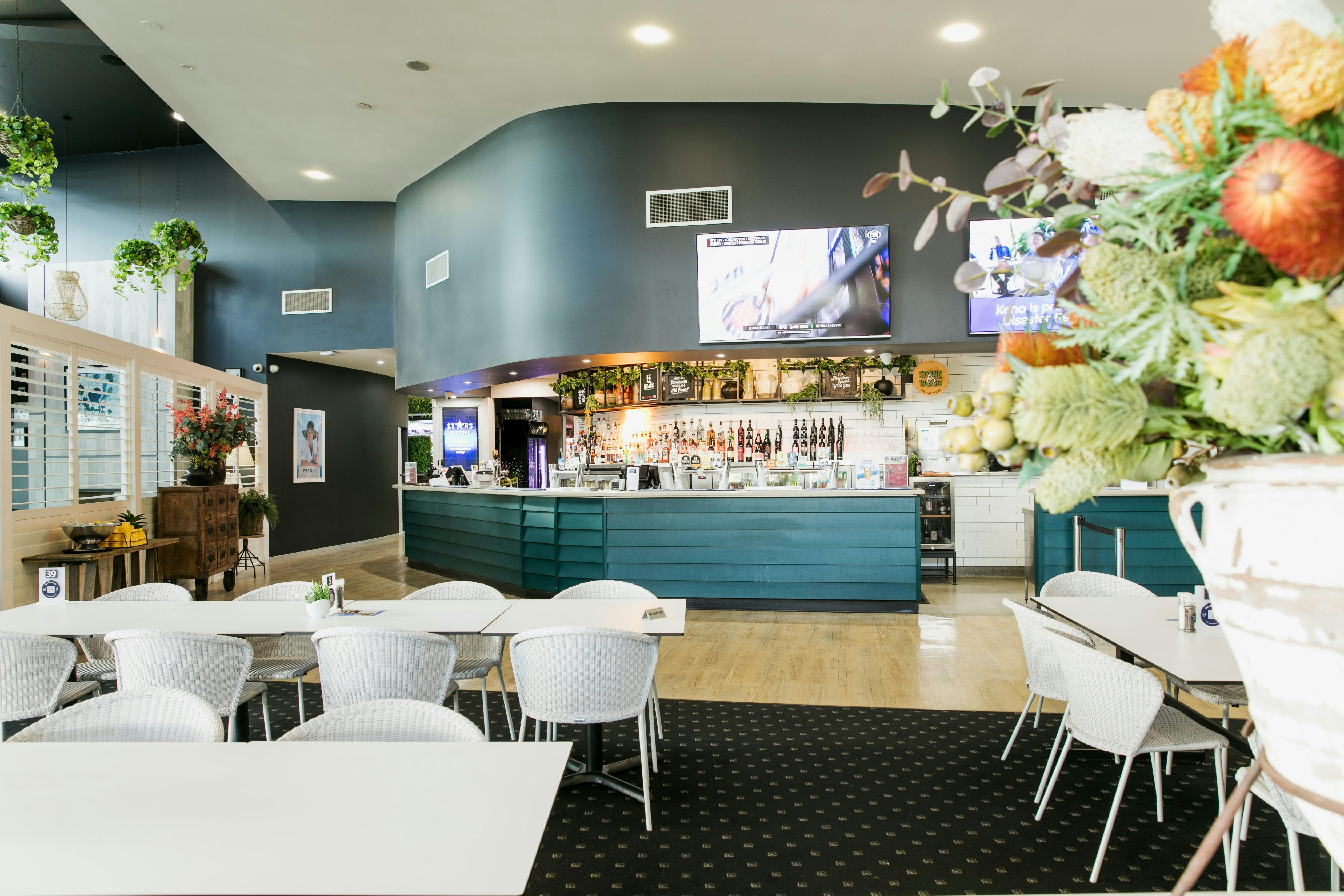 Brightwater Hotel Bistro & Bar