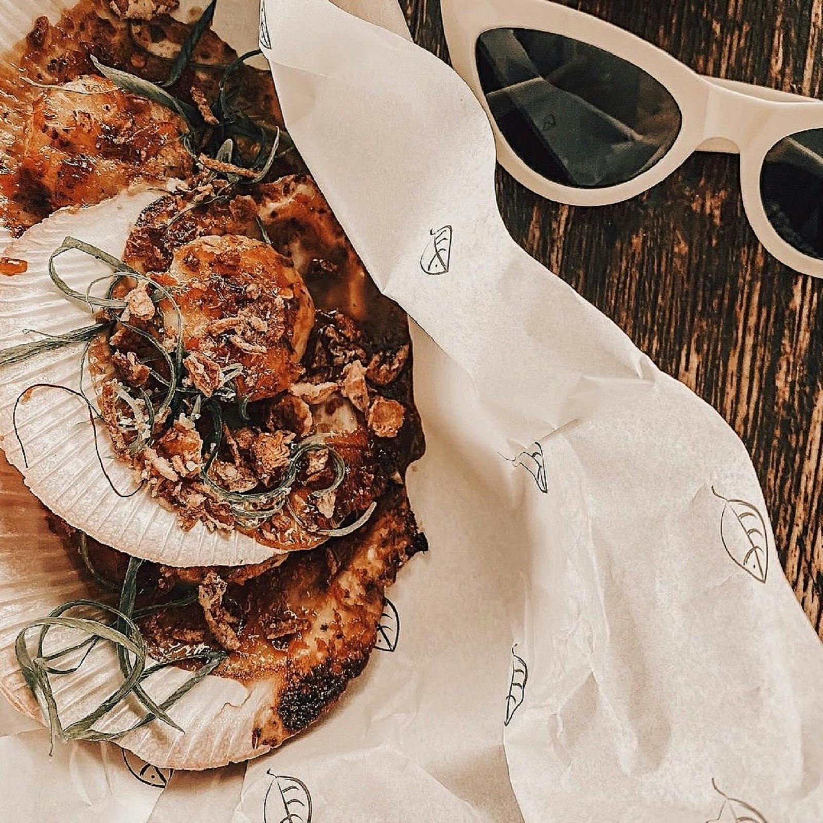Sunnies and scallops