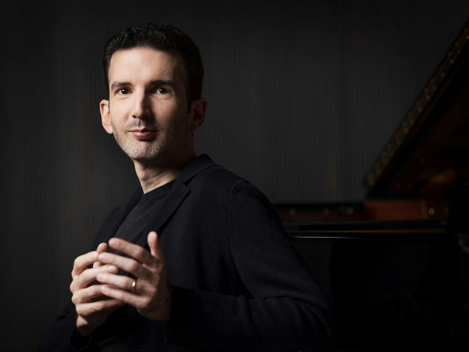 Internationally acclaimed pianist Emmanuel Despax