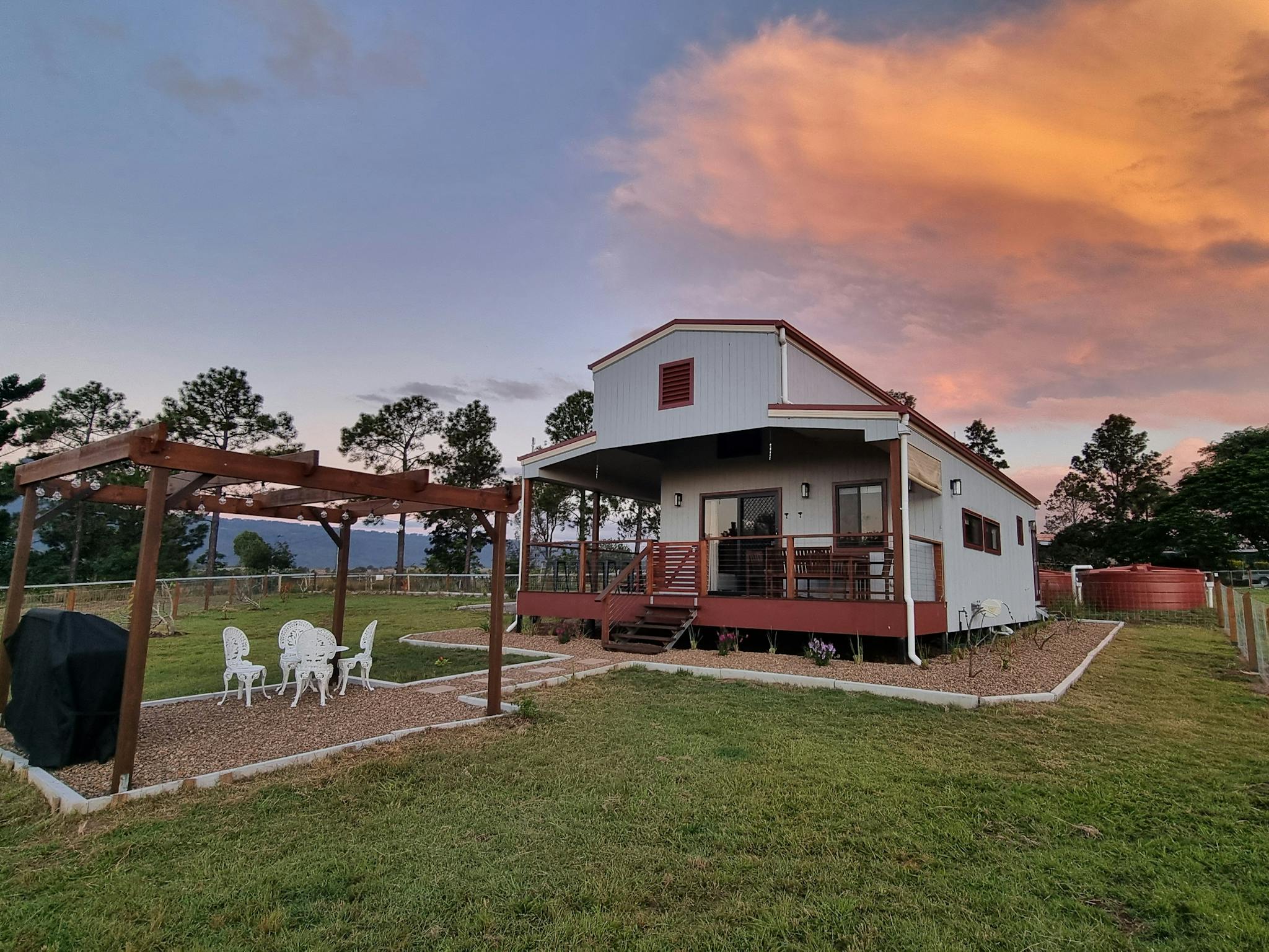 Hibiscus House at Clandulla Cottages & Farmstay, Scenic Rim, 1 hour drive from Gold Coast & Brisbane Hibiscus House at Clandulla Cottages & Farmstay, Scenic Rim, 1 hour drive from Gold Coast & Brisbane