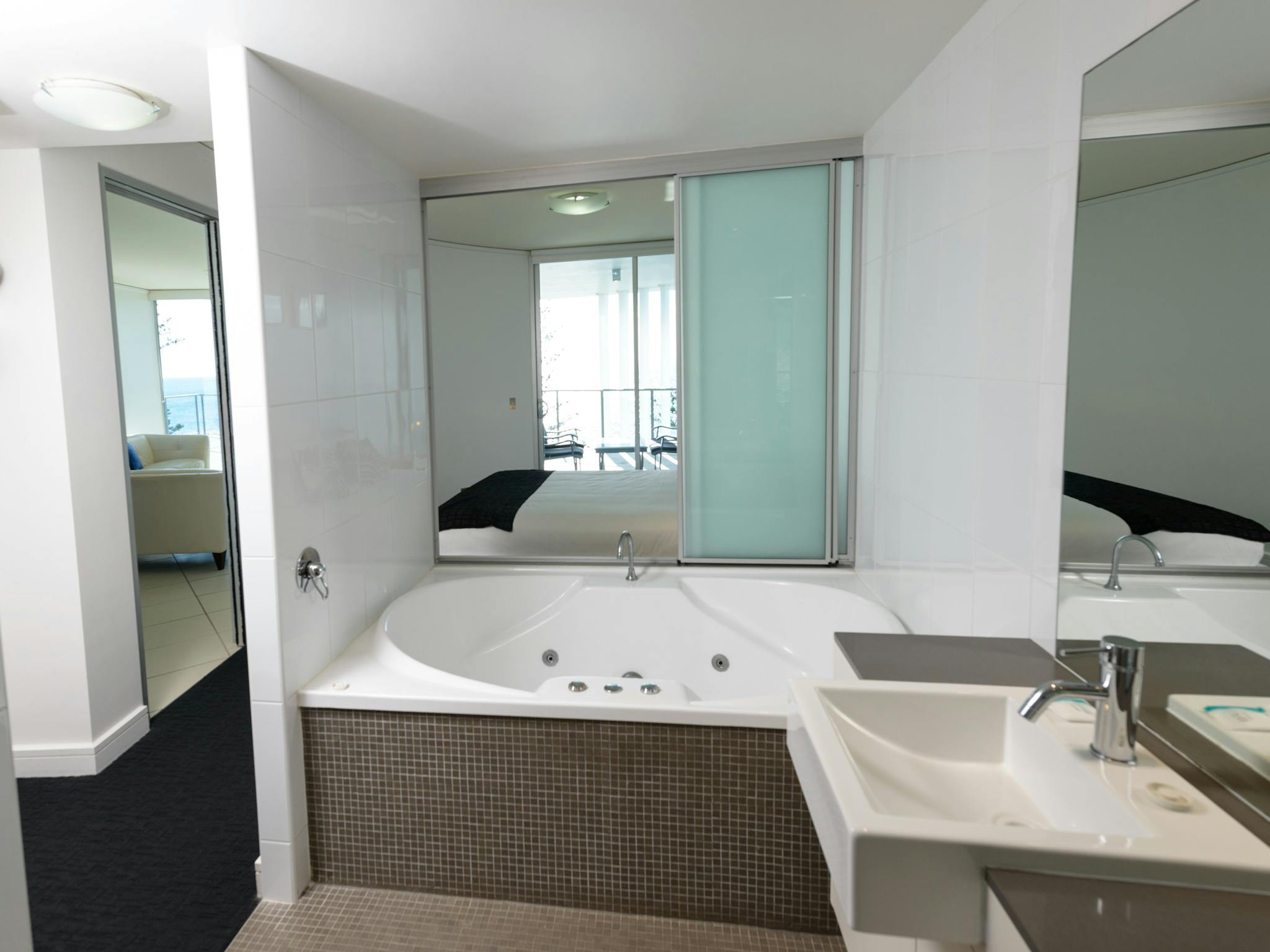 King with Ensuite Spa King with Ensuite Spa