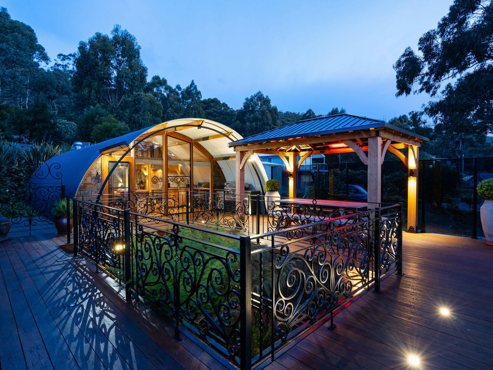 Adventure Bay Dome 2 Alfresco