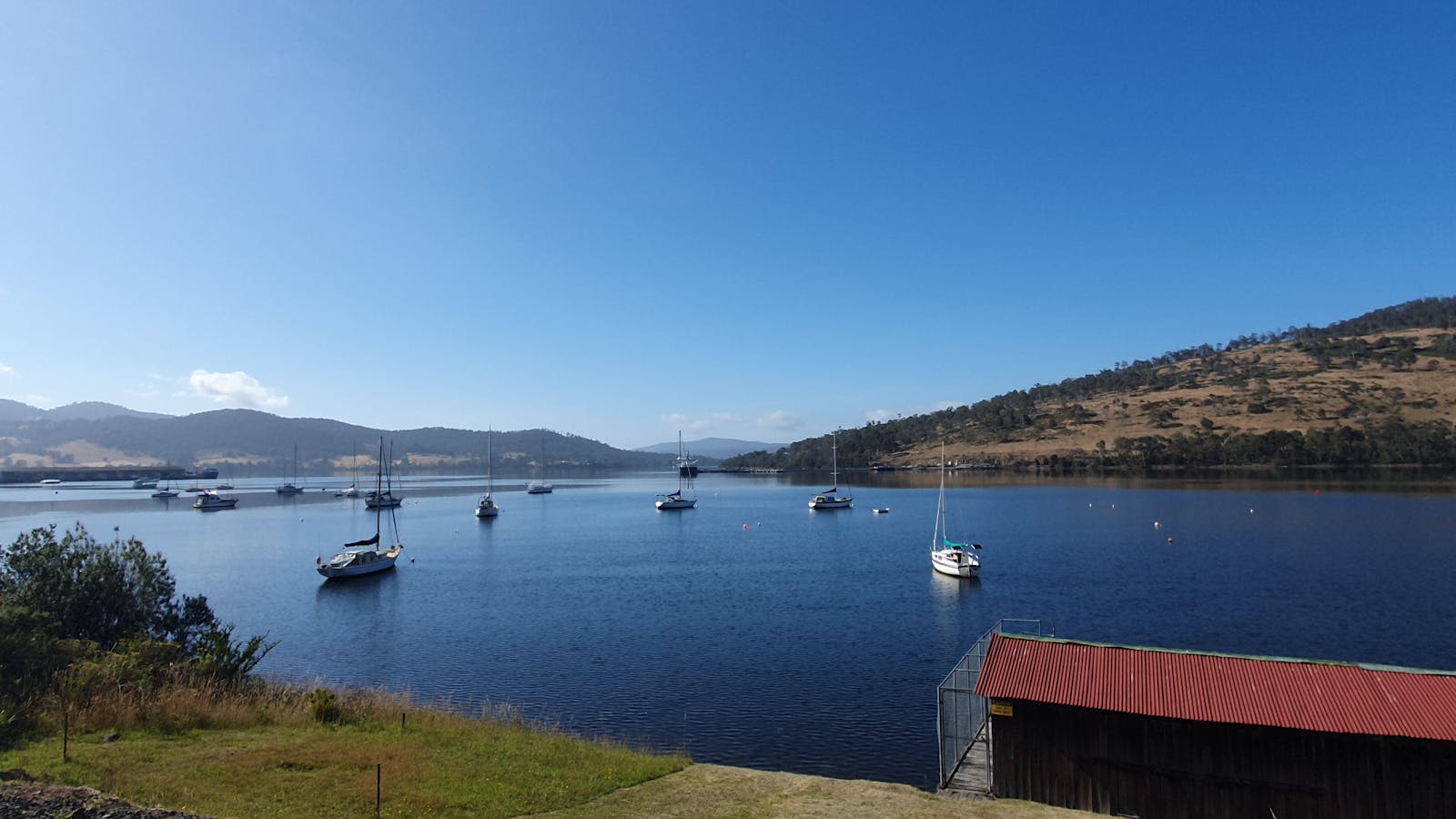 Nearby in Port Huon where the Kermandie River and Huon River meet in Hospital Bay