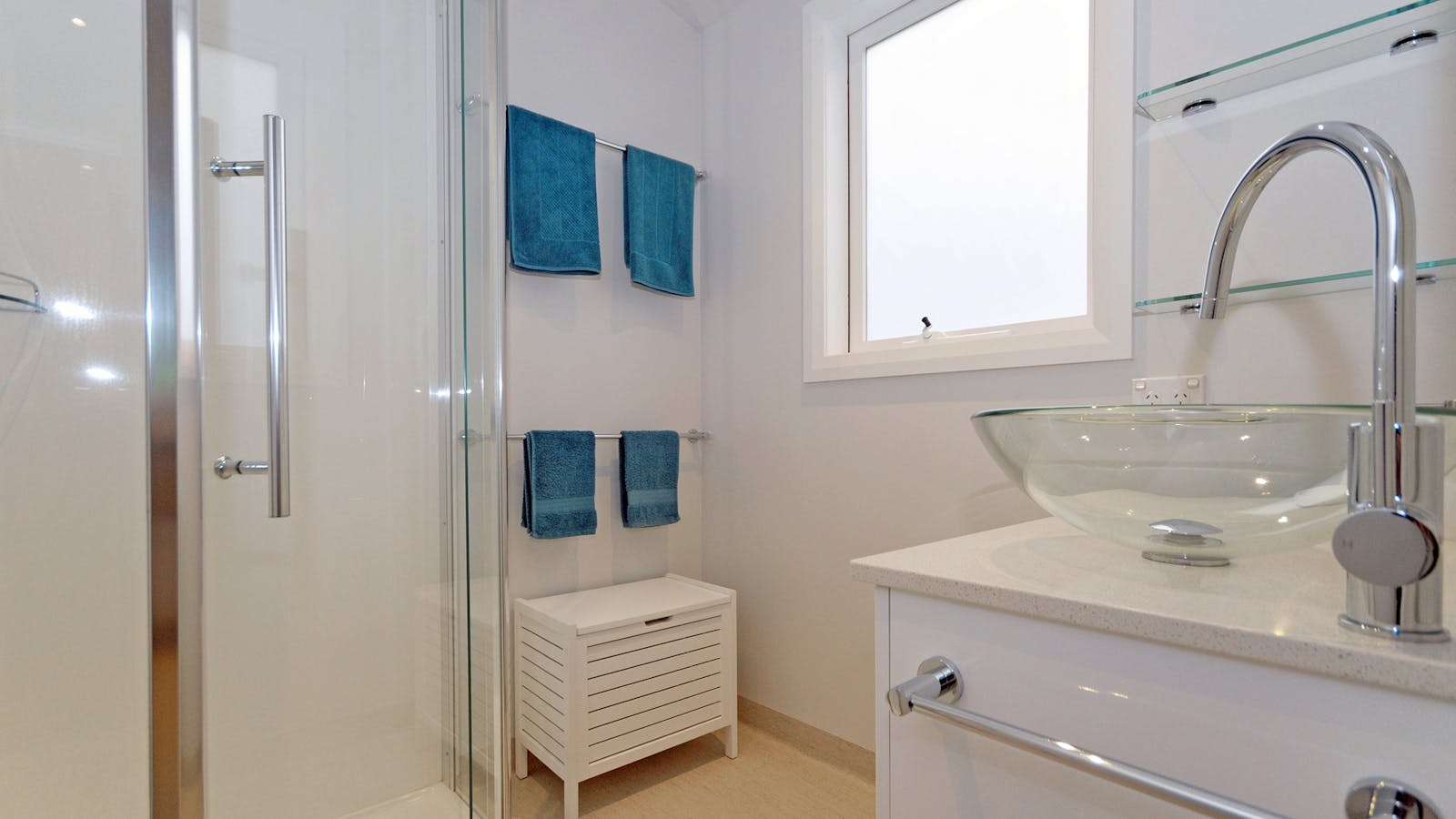 The Gardens Apartment Hobart - Bathroom