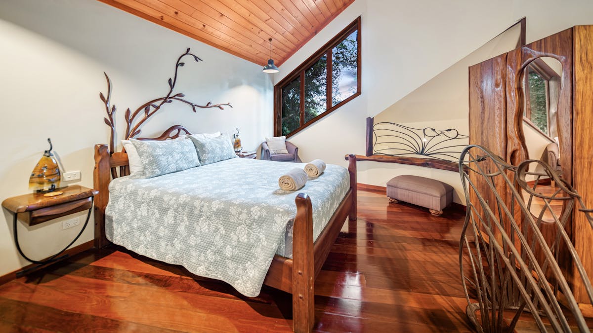 Montville Accommodation with spa and fireplace