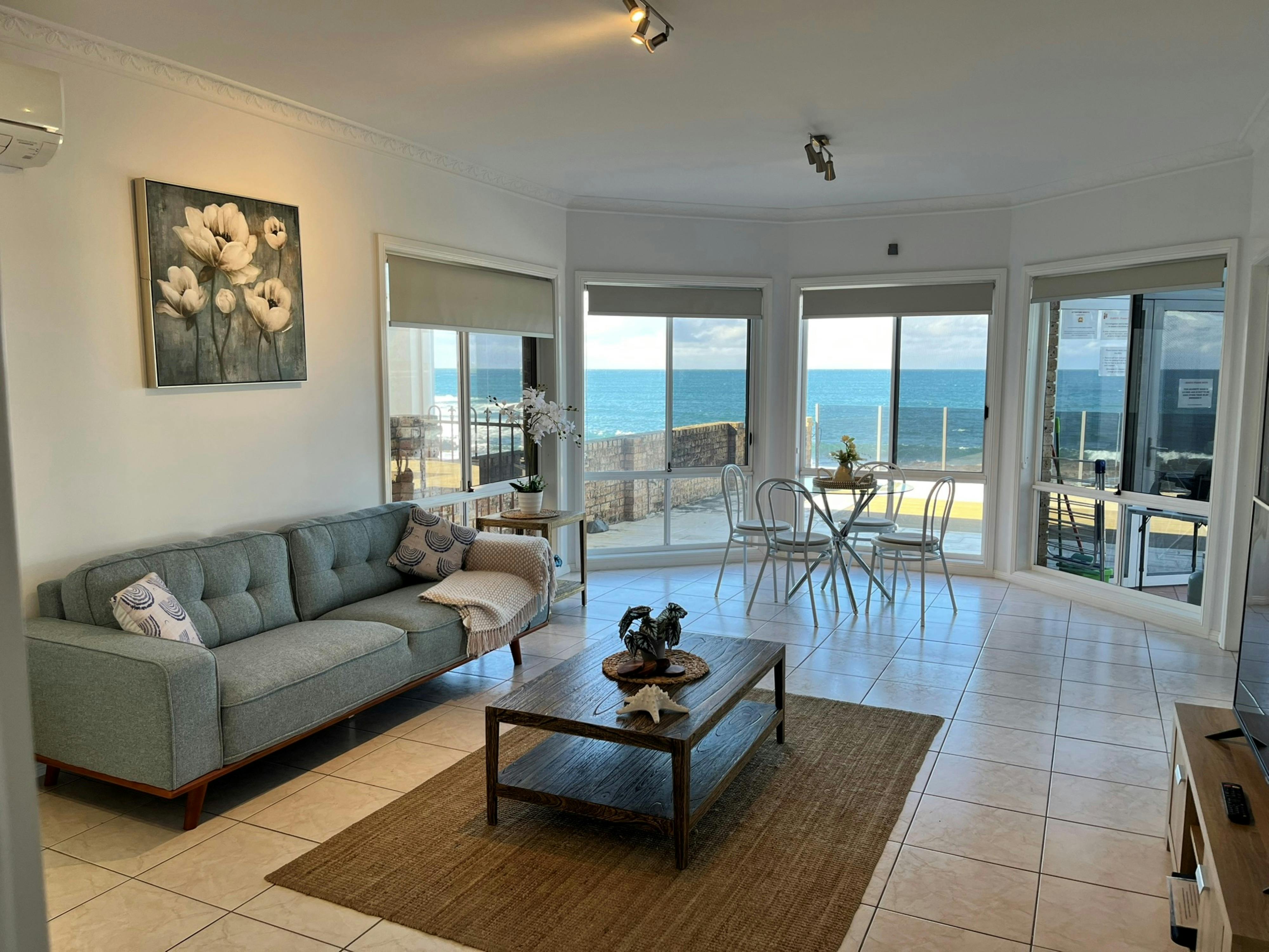 Lounge and dining area